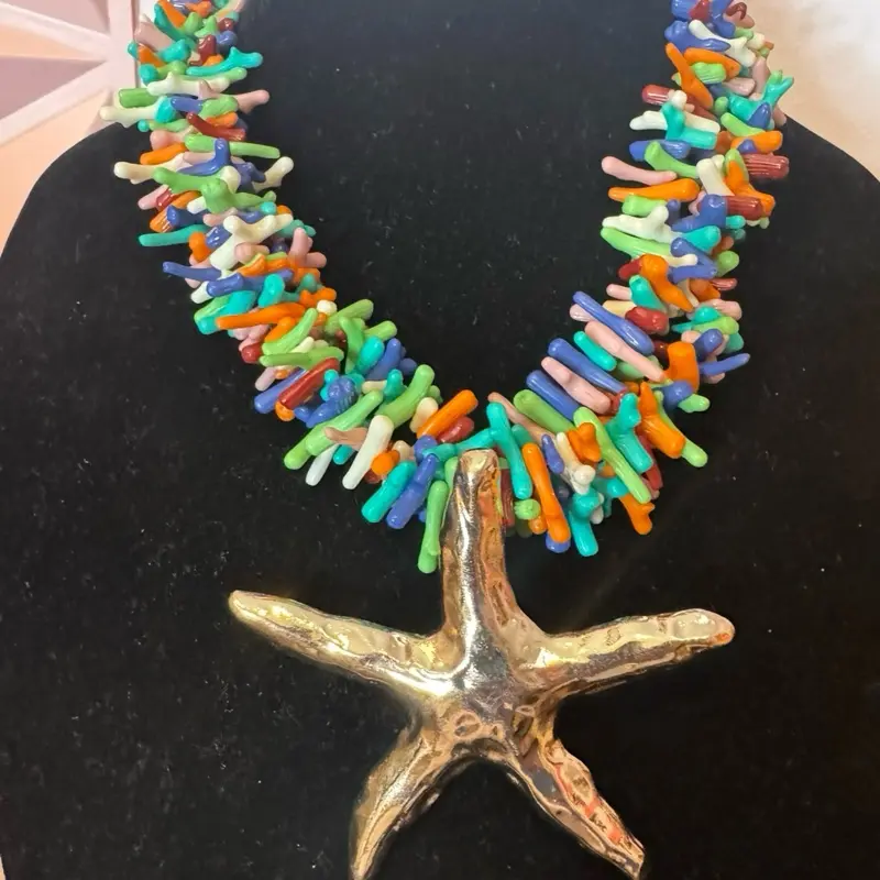 Fashion Sea Star. Beach style Necklace. Caribbean vibes. Resin beads. Size 18/ Adjustable Extension. Chunky style