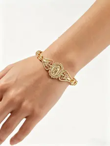 Elegant Tri-Color Virgin Mary Charm Bracelet, Curb Link Chain with Sparkling CZ, Religious Jewelry for Daily Wear & Faith Gifts, Exquisite Bracelet