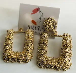 MELYI'S Mini Gold Clusters Earrings 90s Style Fashionable Gold-Tone Square Design Classic & Trendy Jewelry