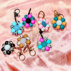 Beaded Flower Keychain - Colorful Beaded Design, Durable & Stylish, Perfect Gift for Friends & Family, Fits Easily into Purse or Pocket