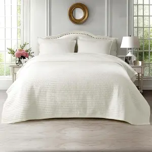 Oversized King Quilt Set 112"x106" – Soft Washed 3-Layer Lightweight California King Bedspread, Minimalist Nordic Design, All-Season Spring & Summer Quilt Set (1 Quilt + 2 Pillow Shams), Cream White