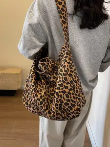 Women's Fashion Leopard Pattern Tote Bag Casual Large Capacity Shoulder Bag for Daily Life Trendy All-match Handbag for Commuters and Students