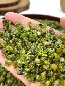 50g/100g/200g Olivine Chips, the best gift for family and friends is suitable for DIY jewelry making, aquarium decoration, home decoration and gifts, decorative crystals, elegant presentation, birthday gifts, ladies' gifts