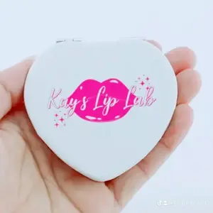 Portable Pocket Heart Mirror for Cosmetics - Convenient and Compact, Perfect for Travel