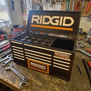 Ridgid Workbench Toolbox Pen Holder – Tool Box Organizer for Desk – Gift for Tradesman, Woodworkers, Mechanics and DIYers – Garage & Workbench Decor