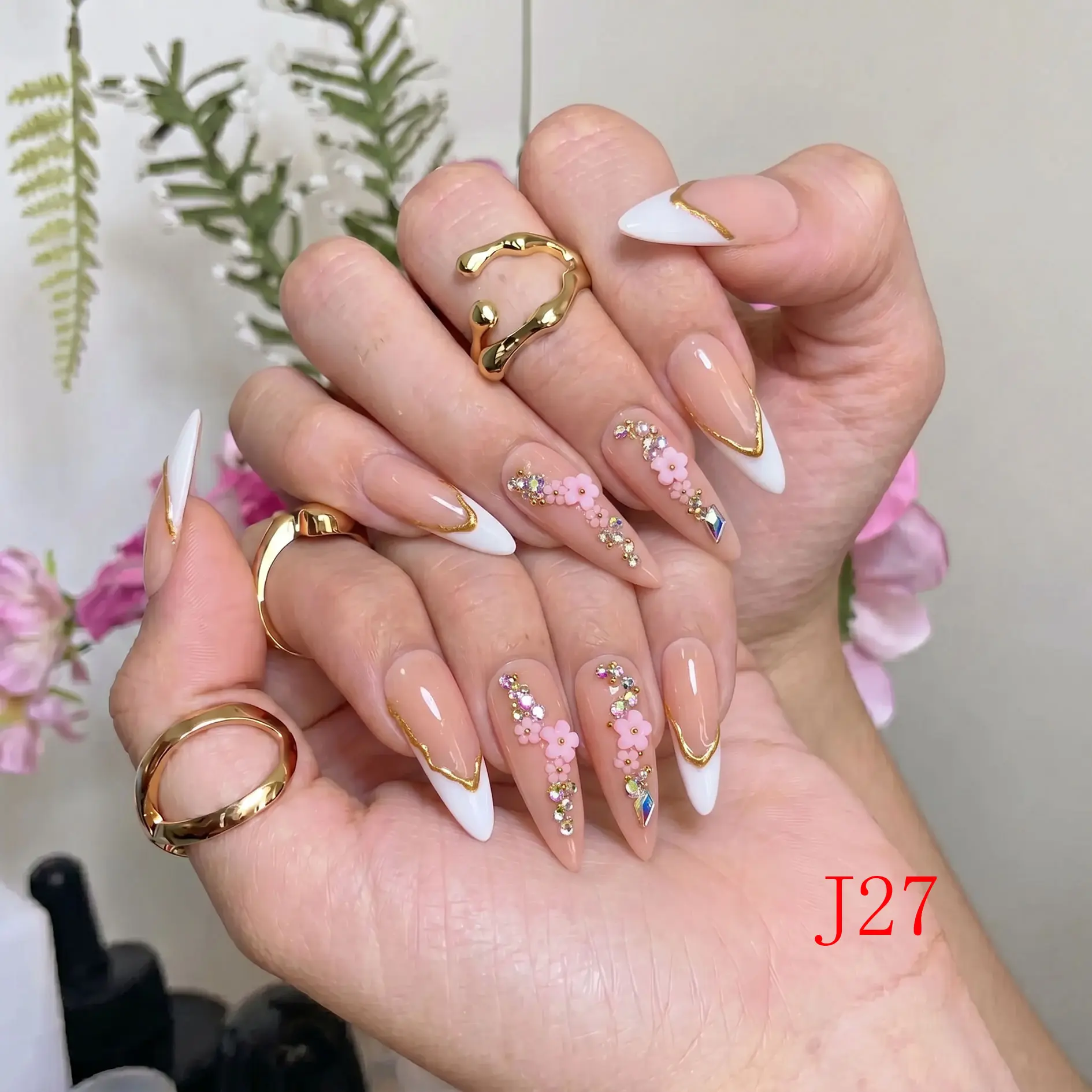 Nailbeebee J27 1.3 inch Handmade Press-On Nails - Reusable, Salon-Quality, Long-Lasting, Glamorous Glossy, Casual Office Wear, Travel Size - For Daily Use, Date Nights