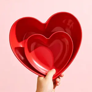 Romantic Heart-Shaped Plates, Valentine's Day Bowls, Multi-Functional Dinnerware, Microwave Safe, Durable Plastic, Party Kitchen Use