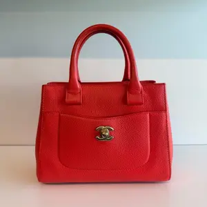 Pre-owned leather Tote Bags Chanel Neo Executive Tote