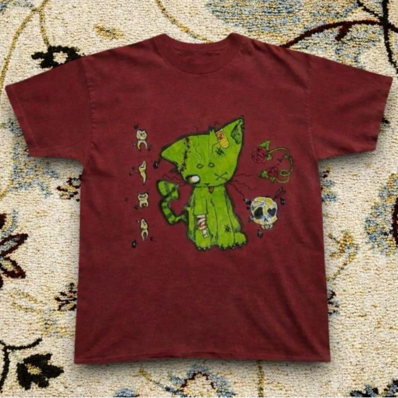 Zombie cat graphic tee