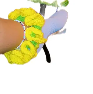 CROCHET RUFFLE TOP SOCKS