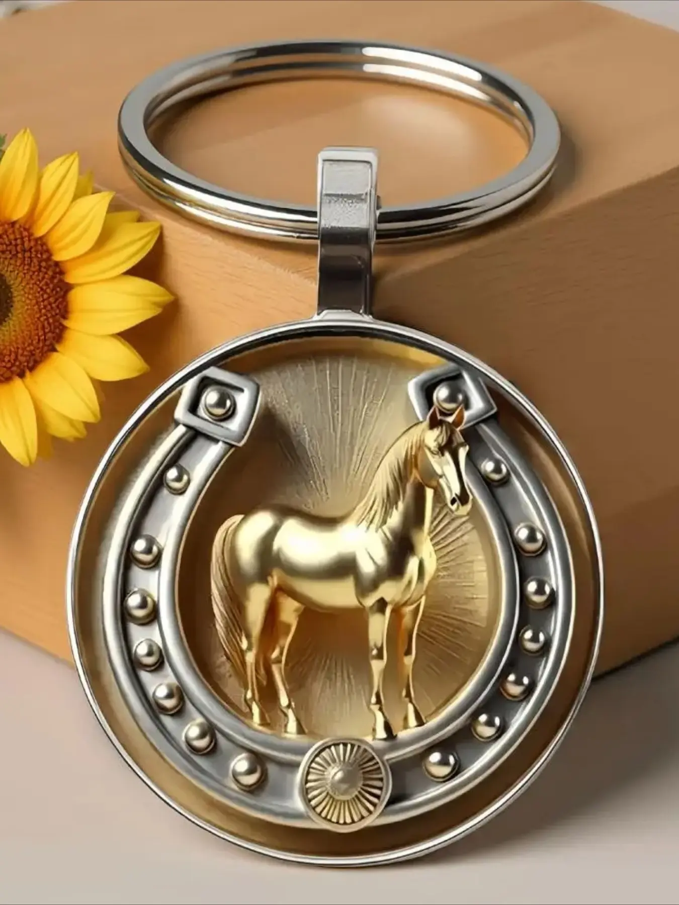 Retro Horse Animal Keychain Horseshoe And Horse Pendant With Keyring Metal Keychains Horse Lucky Keychain Charm For Men Women Jewelry Gift Stylish Fashion Western Keychain