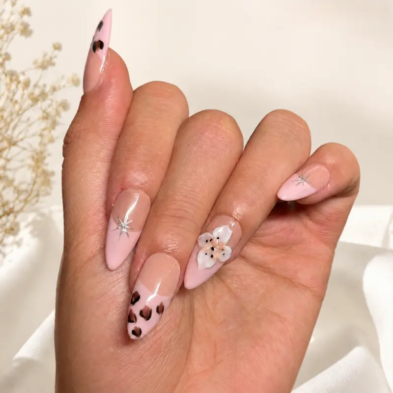 Medium Almond Cat Eye Press On Nails Set for Women, Handmade Reusable Gel Fake Nails with Magnetic Shimmer Effect, Multiple Styles Salon Quality Manicure Kit, Elegant False Nails for Wedding, Date Night, Party & Everyday Wear