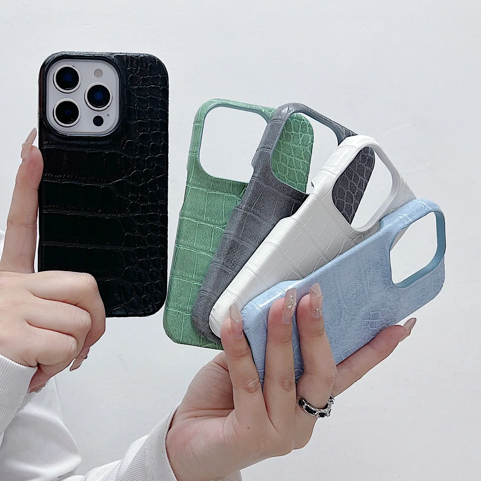 High Quality faux leather Crocodile Texture Phone Case For iPhone 11 12 13 14 15 16 17 Pro Max Phone Case Hard Case Luxury Cover For Women