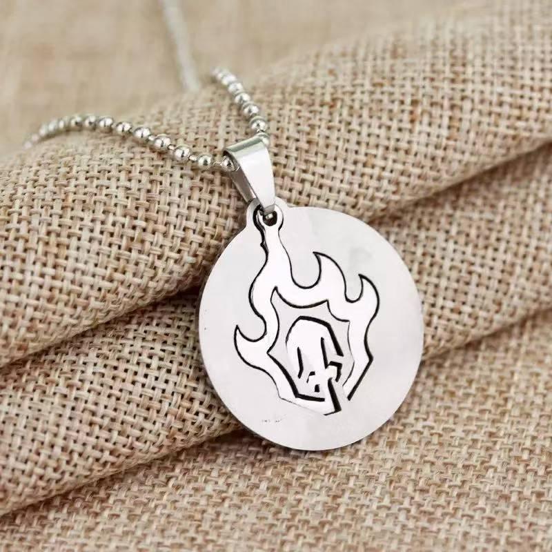 Bleach Anime Necklace, Ichigo Kurosaki Pendant Chain, Hollow Mask Cosplay Jewelry for Fans