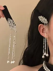 Elegant Women's Vintage Velvet Tassel Hair Clip, Intricate Silver Color Design with Pearl Pendant, Side Clip for Stylish Looks