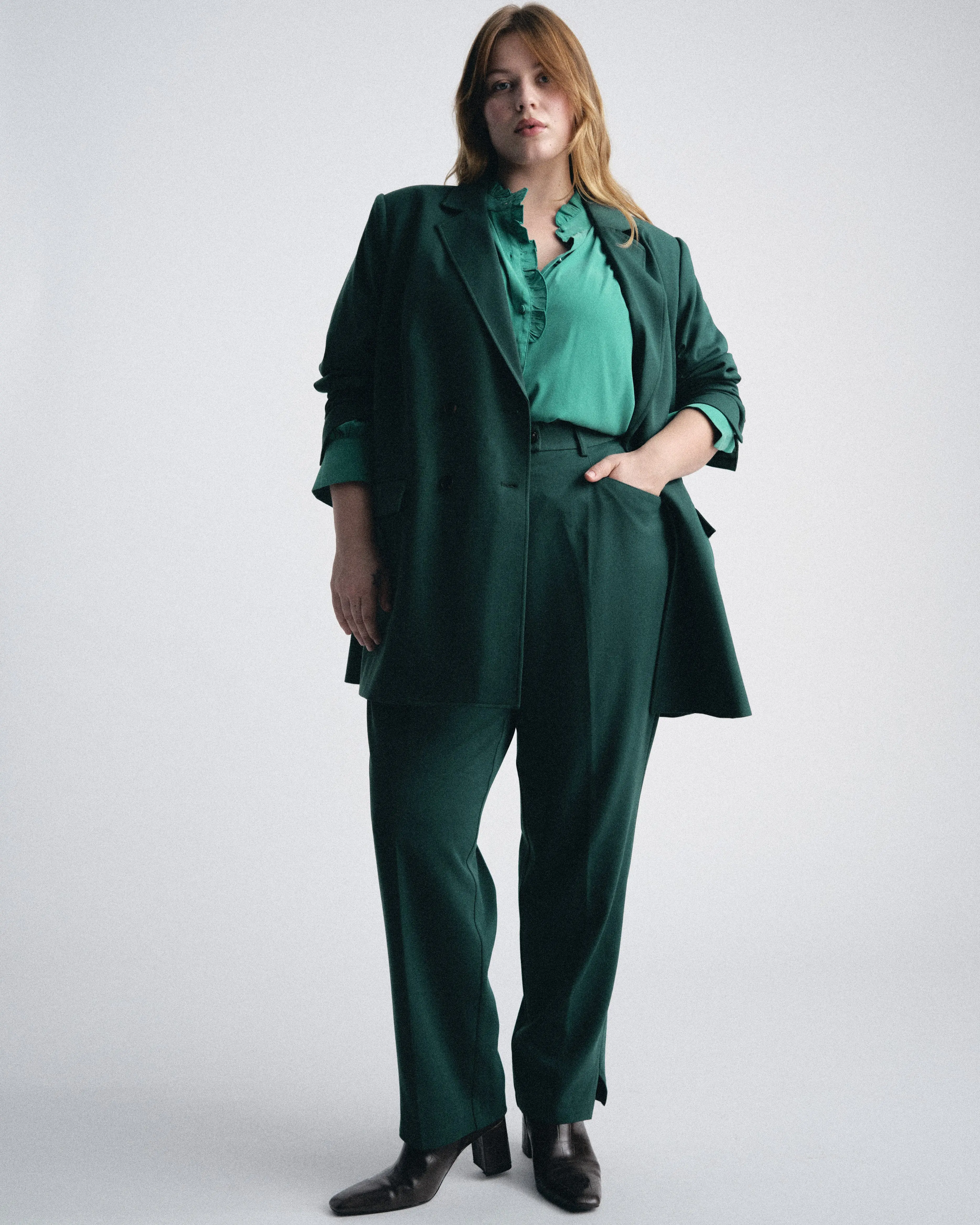 Women's Botanic All Day Mercer Tapered Leg Button Pants - Elastic, Cropped, Stylish Fabric Women's Bottoms, Piece, Elastic Back, Clothes, Relaxed Fit, Top Entry Pockets, Flat Waist, Full-Length Look, Loose-Fitting, Trouser, Business Casual Pants, New Fabr
