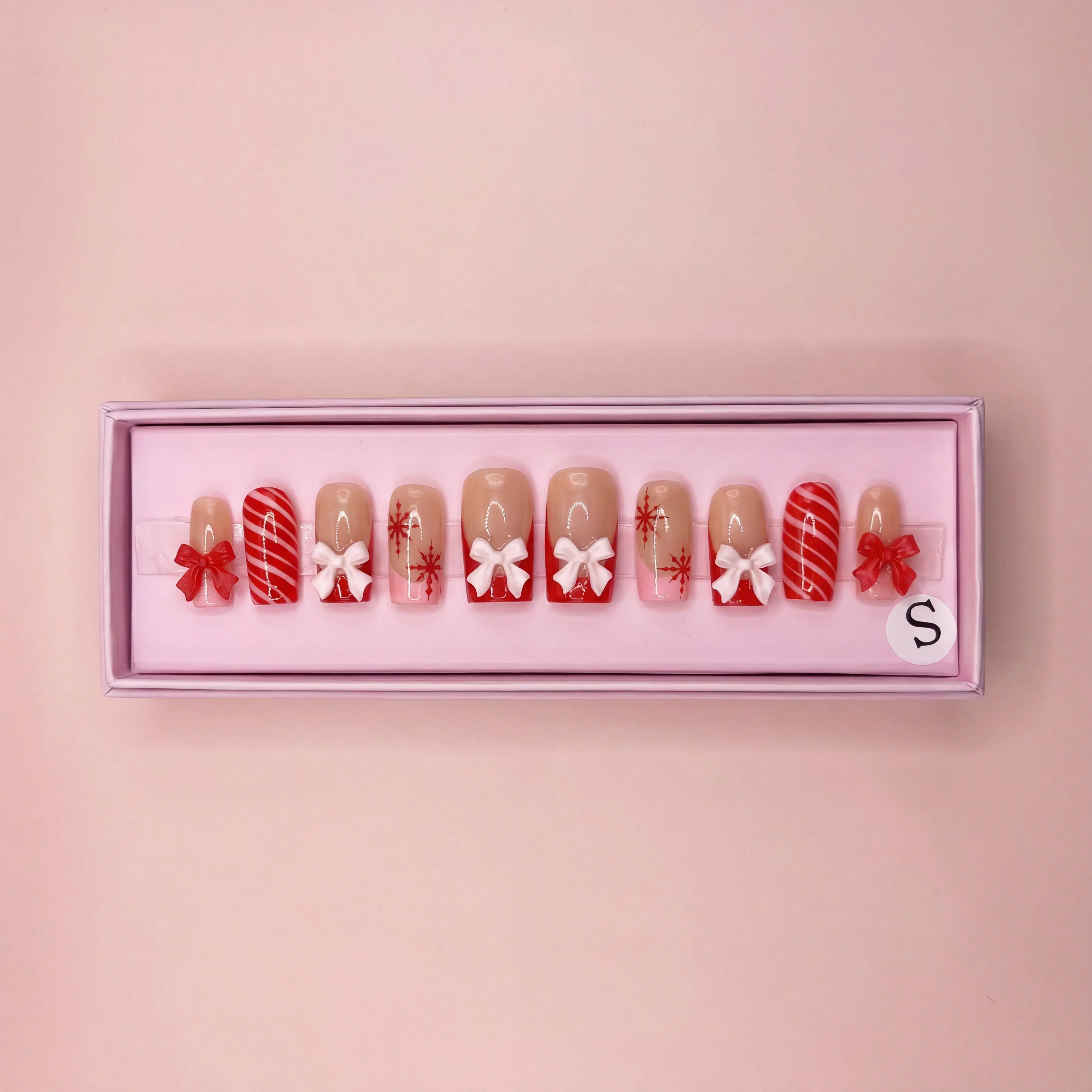 Wrapped in Red Set | Press-On Nails