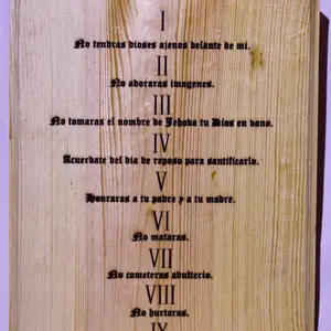 Engraved Wooden Plaque - The 10 Commandments - Spanish - 11" x 18"