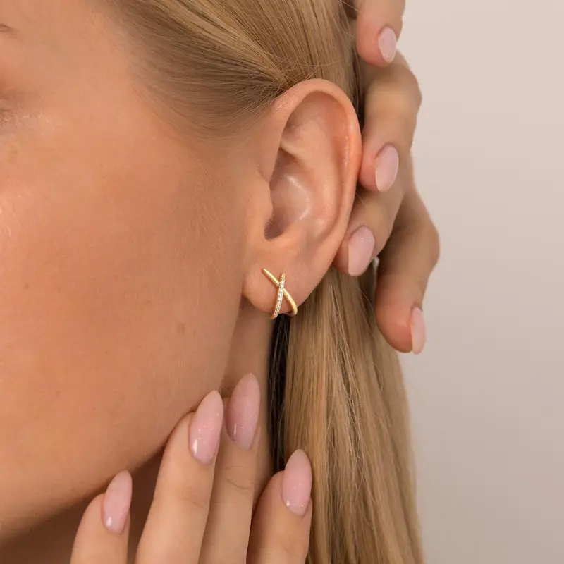 CAROVO Female Minimalist Cross Stud Earrings - 14K Gold-Plated Brass Earring Sets, Hypoallergenic 3D Cubic Zirconia, Bling Effect Dainty Gold-Tone, Comfortable Costume Jewelry for Daily & Evening Wear Gifts