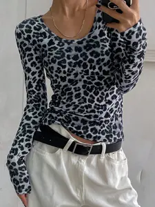 1 Piece Women's Leopard Print Fitted Top, Long Sleeve Scoop Neck, Casual Street Style Knit, Womenswear