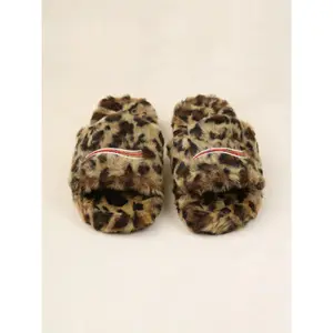 Four seasons plush slippers, suitable for both men and women – warm and soft indoor / outdoor home slippers