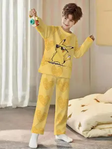 Love Pikachu! Yellow background with all-over print, cute 2-piece boys' digital printed long-sleeve pajamas and long sleep pants, made of flame-retardant fabric. A fashionable, trendy, casual, comfortable and soft pajama set, suitable for sleeping and hom