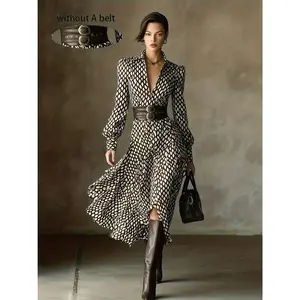 A Single Piece Women'S Chiffon Mid-Length Dress (Without Belt)