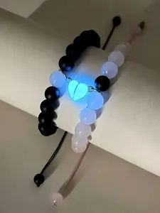 ZZHS Glow in The Dark Heart Decor Couple Beaded Bracelet, Magnetic Heart Decor Beads Bracelets Stack, Fashion Accessories for Both Men & Women, Valentine's Day, Gift