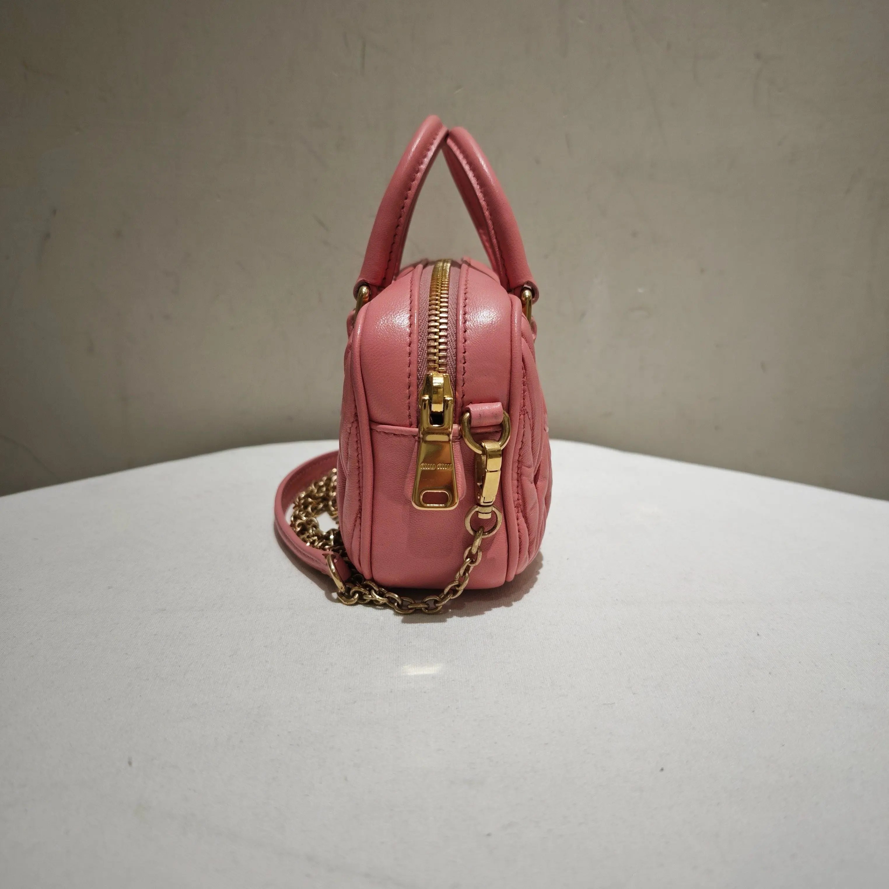 Pre-owned leather Crossbody Bags Miu Miu Mini Quilted Bag Pink 