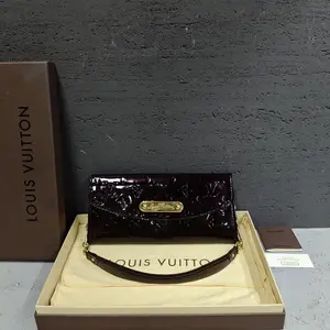 Pre-owned Louis Vuitton Patent Shoulder Bags 7.8'' R13969 Shoulder Bag C14305487258 0306 T3 Mia