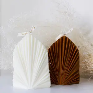 Seashell Candle