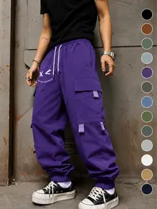 Spring/Summer men’s loose casual cargo pants, wrinkle-resistant and resistant to deformation; drawstring waist design, American letter print, practical multi-pocket construction, retro casual style, suitable for everyday wear and campus outfits;