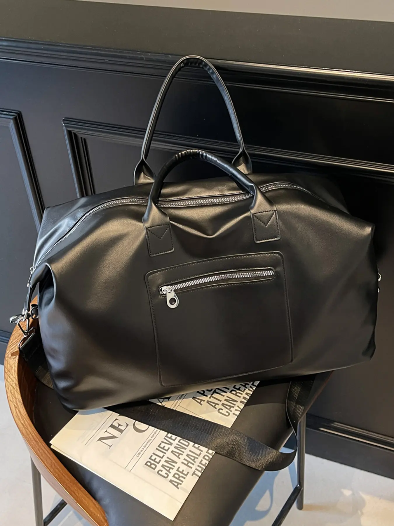 Large capacity tote bag, solid color travel bag, Travel Duffle Bag, hardware zipper, suitable for students to go to school, business travel, fitness, men's hand-held tote bag, Travel Essentials Carryall, Casual travel bag, Daily travel bag