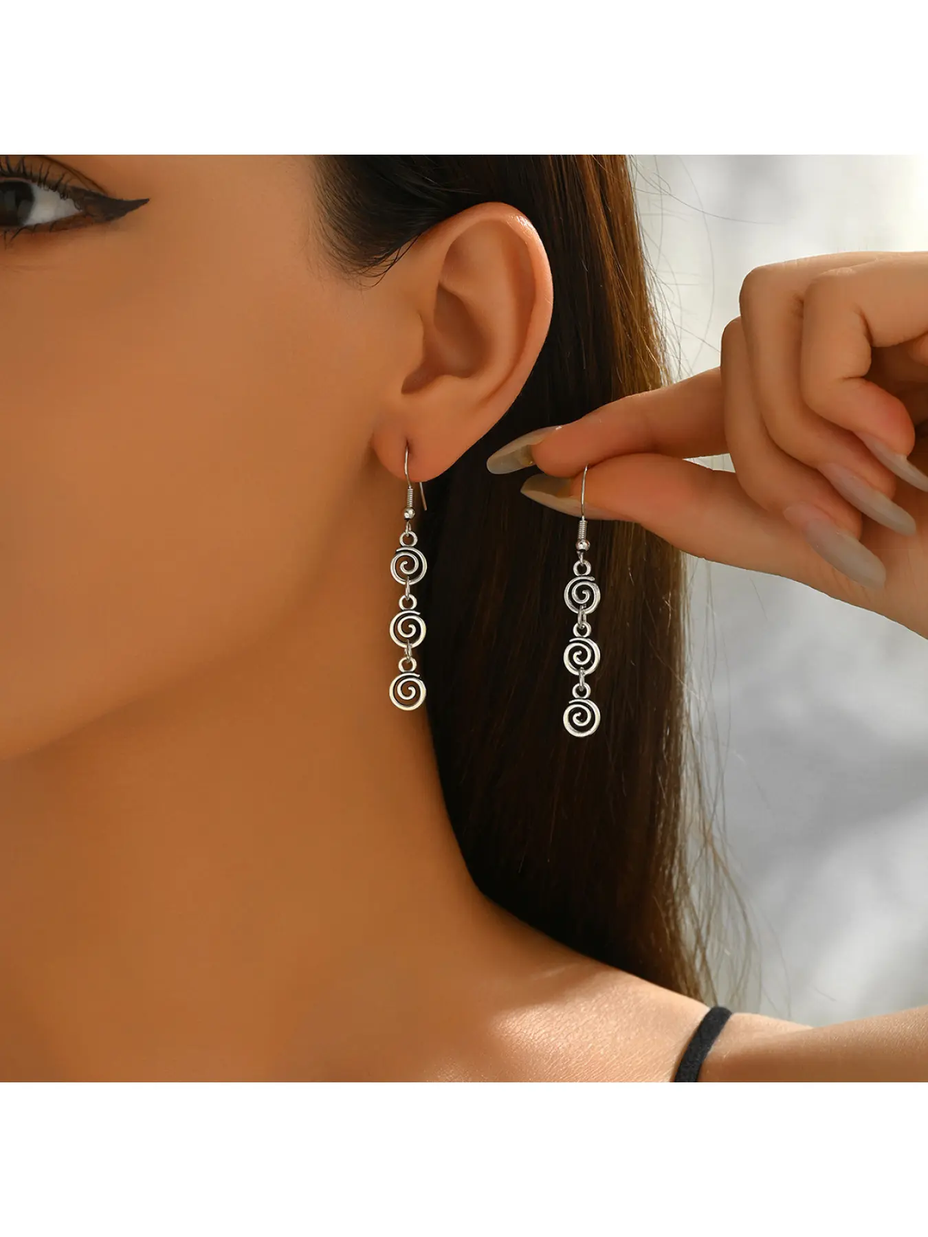 3882 Ancient Silver Ear Hook Model