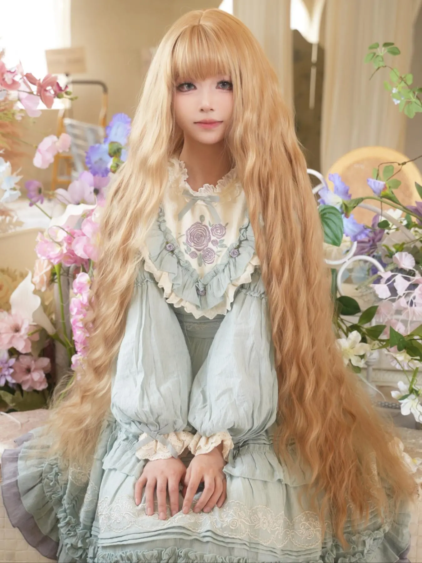 40 Inch Long Blonde Layered Wigs for Women, Gorgeous Fluffy Curly Wigs with Curtain Bangs, Synthetic Full Machine Wigs for Party, Daily Use