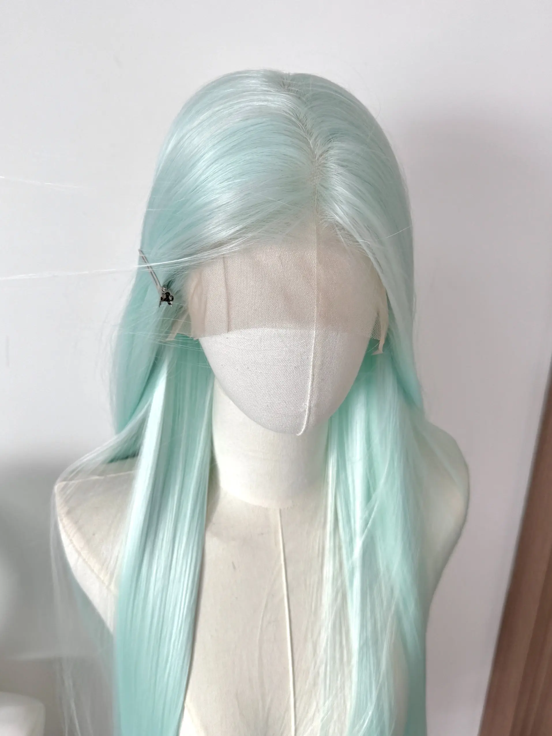 Light Mint Green Transparent Lace Wig for Women, Heat-Resistant Synthetic Fiber Long Straight Hair, 13x4 Lace Part, Cosplay & Performance, Straight Synthetic Wigs