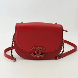 Pre-owned CHANEL calfskin Crossbody Bags Shiny Quilted Small Coco Curve