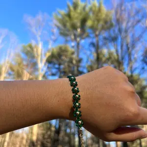 Green daisy bracelet