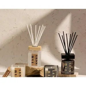 NOVA Musk Reed Diffuser and Scented Candle Aroma Set Gift Set - 100ml Luxury Reed Diffuser with White Musk, 90g Scented Candle, Non Aerosol Fragrance Light Room Oil Smooth Perfume Freshener