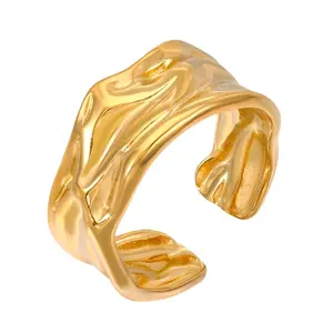 R2: CHICKY RING, 18K GOLD PLATED STEEL