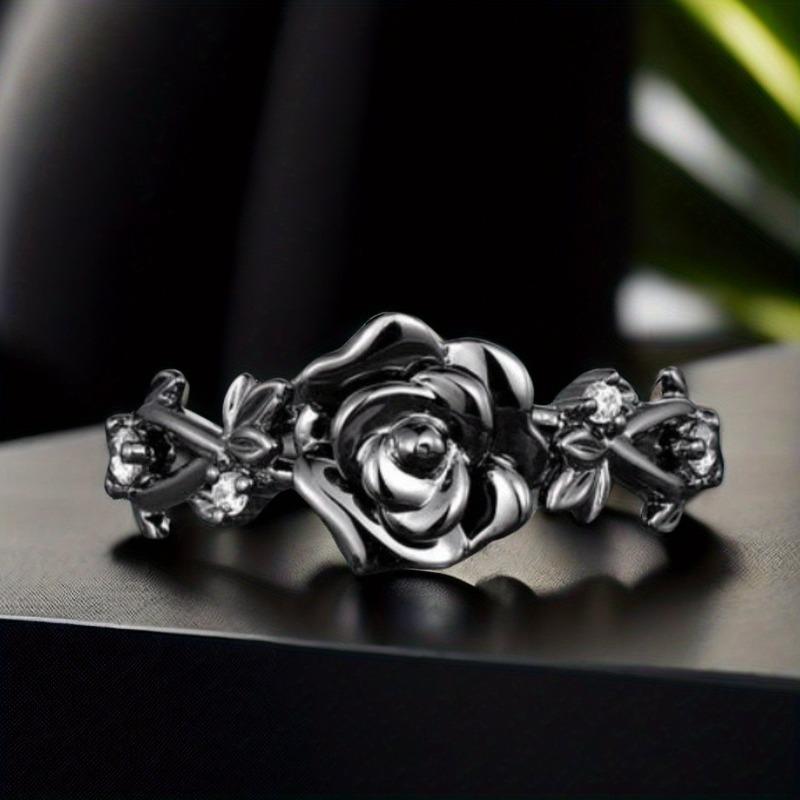 Women's Vintage Black Stone Ring with Rose Motif, Elegant Female Size Costume Jewelry - Metal Coated, Elegant Enough for Daily Outings, Valentine’s-Ready Token of Affection, Christmas Gift Option