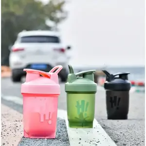 Portable Manual Shaker Cup - Non-Electric Blender Bottle, Sports Drinking Bottle for Protein Powder, Smoothies, Gym, Travel - Leakproof Twist Lid, Matte Finish - Compatible with Home, Office, Outdoor - Ideal Fitness Gift, Smoothie Maker, Sleek Design