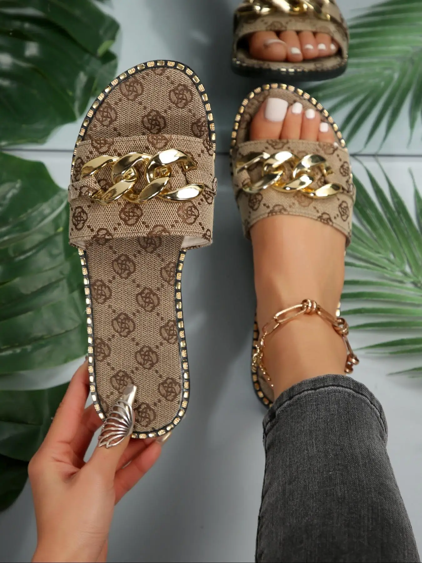 Women's Fashionable Chain Decorated Slides, 2024 New Style Casual Comfortable Footwear Slippers for Summer, Lightweight Breathable Walking Shoes for D