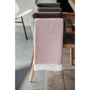 355 - Herringbone Plush Throw