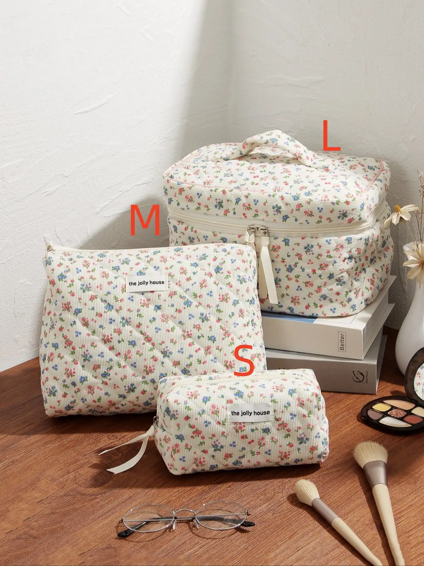 Floral Pattern Quilted Makeup Bag, Large Travel Cosmetic Bag Polyester Portable Handheld Pouch Zipper Toiletry, for Living Room Floral