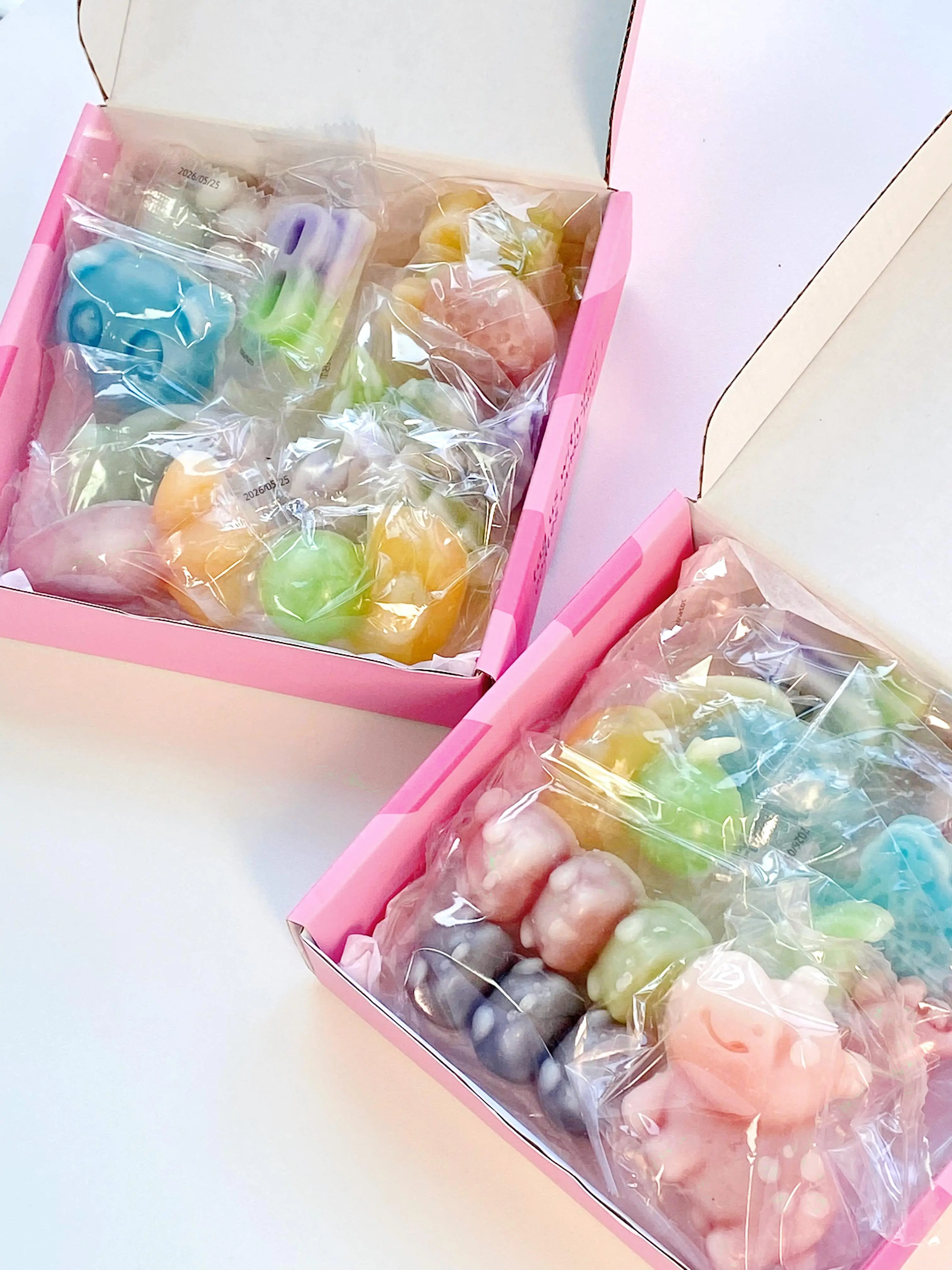 Oodles Wax Candy – Medium Shapes Surprise Mix