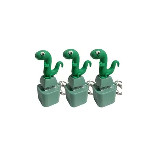 Lizard keychain, can hang on a backpack and keys.