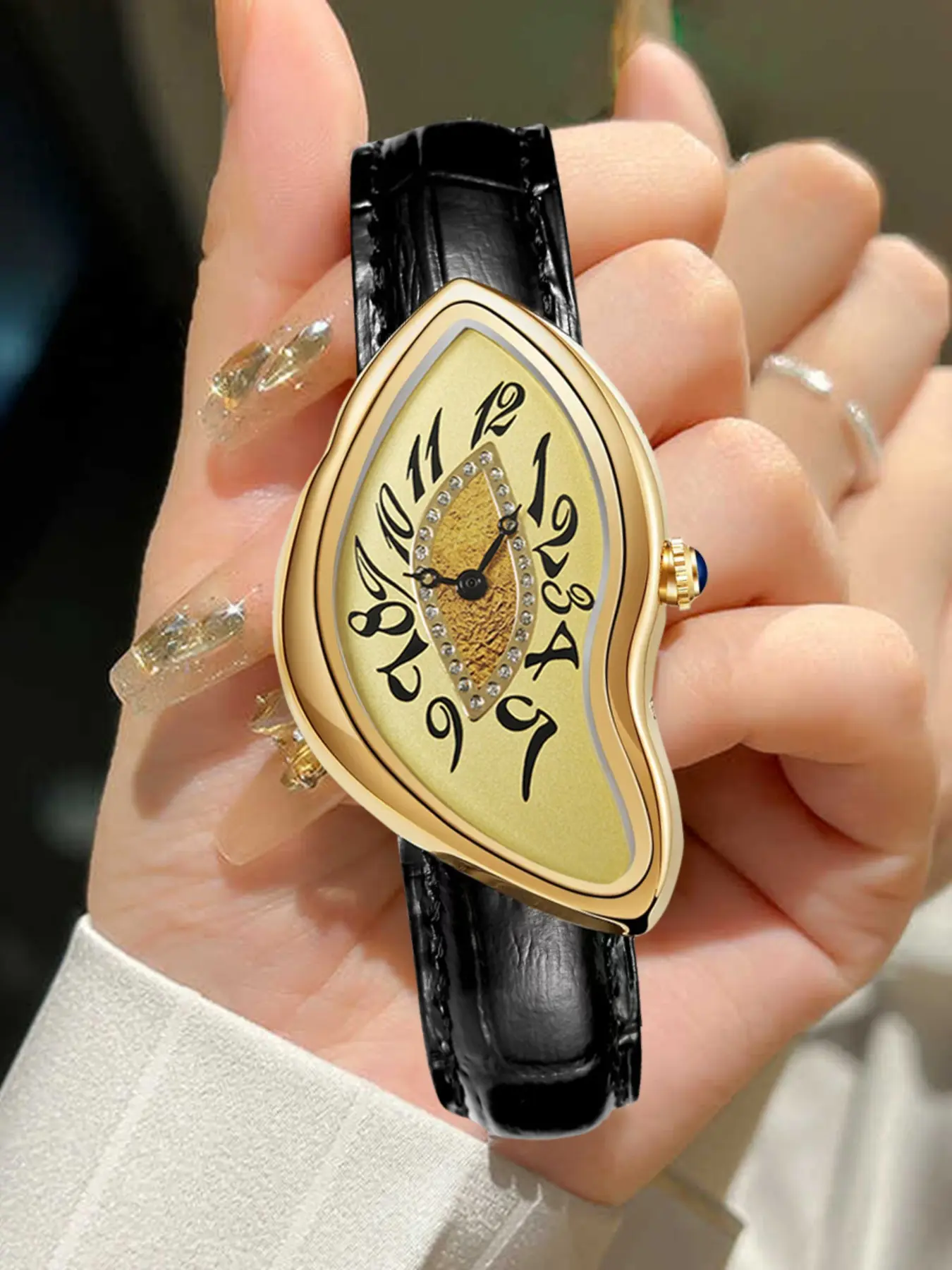 Women's Quartz Watch Unique Shape Vintage Millennium Melted Twisted Y2K Small Art High-End Trend Fashionable Analog Watch Exquisite Watch Women's Wristwatch Fashionable Watches Fashion Wristwatches