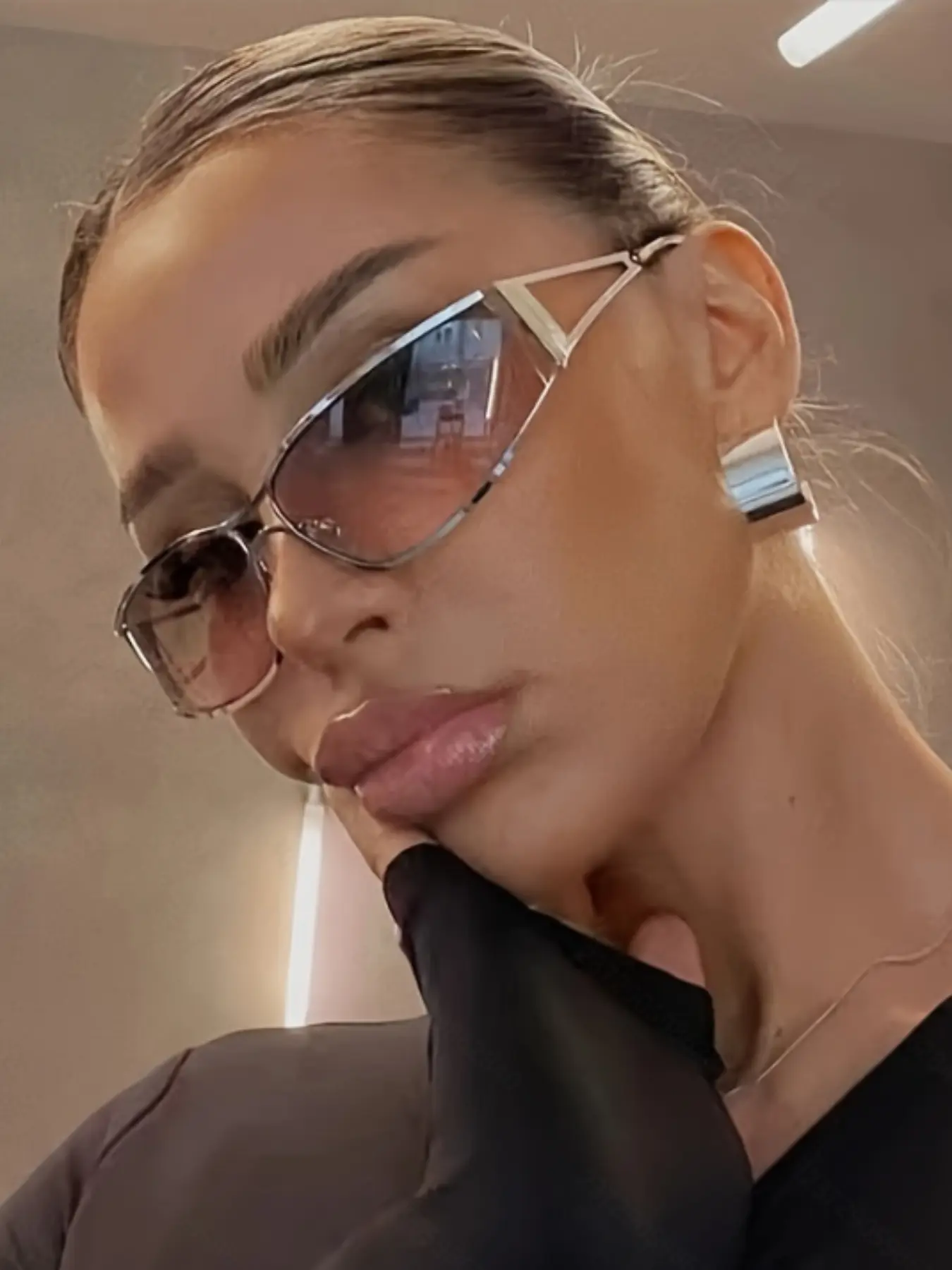New Curved Y2K Spicy Girl Style Glasses with Side Cutout Design, Trendy Fashionable Unisex Metal Frame Eyewear, Suitable for Street Wear, Fashion Shows and Daily Use