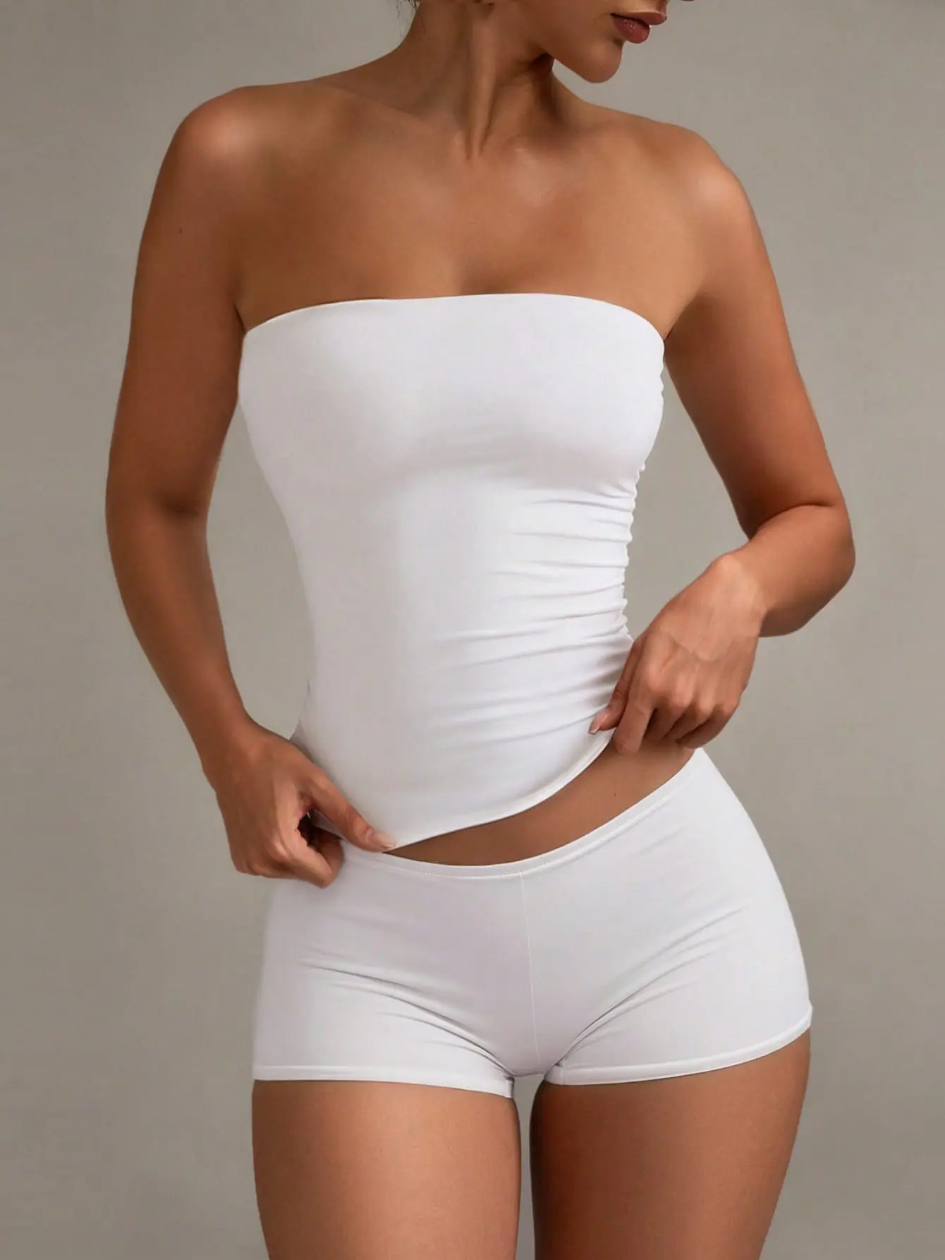 Women's White Strapless Tube Top | Solid Color Elastic Fitted Basic Bandeau Top | Summer Clean Girl Casual Vacation Beach Brunch Going Out Minimalist Everyday Chic Outfit for Women